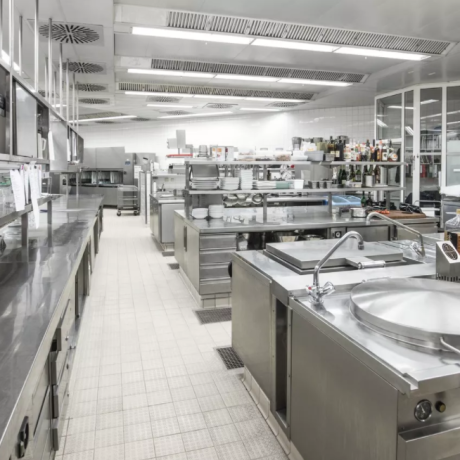 اهمیت تمیزی و بهداشت در آشپزخانه صنعتی