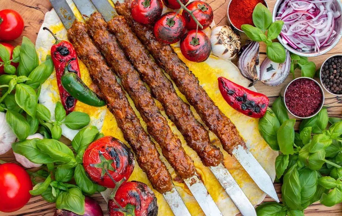 کباب کوبیده خانگی: عطر و طعم اصیل ایرانی