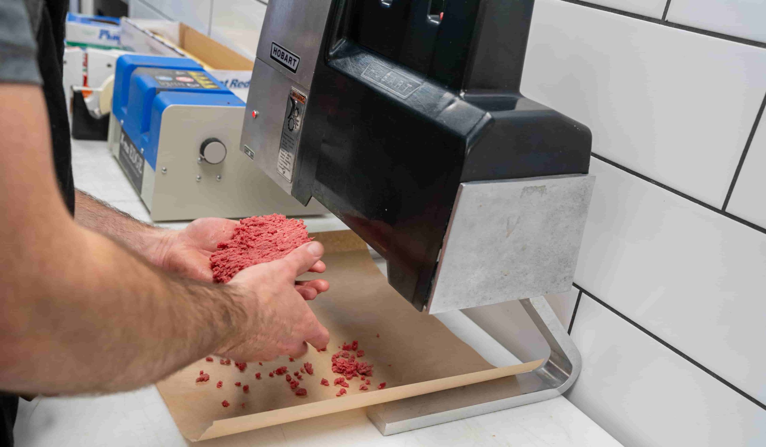 نگهداری موتور و بررسی قطعات حیاتی