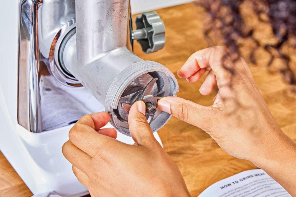 راهنمای انتخاب ظرفیت مناسب چرخ گوشت